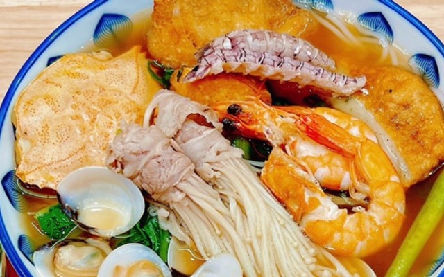CHÚT - Bún Hải Sản - Nguyên Hồng
