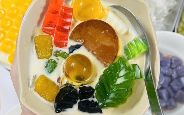 Tiệm Nhà Bắp - Chè, Trà Sữa & Ăn Vặt - Bình Giã