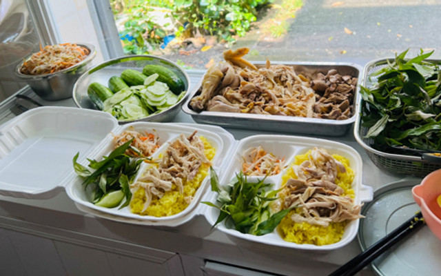 Cơm Gà Phú Yên 606 - Quốc Lộ 13