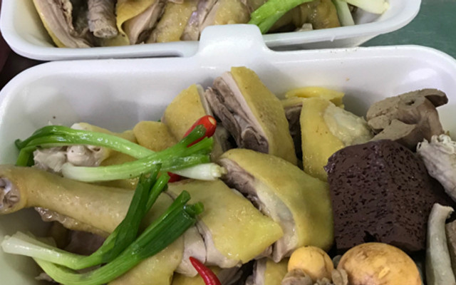 Gà Ta Thành Trung - Cơm, Cháo, Gỏi & Miến Gà