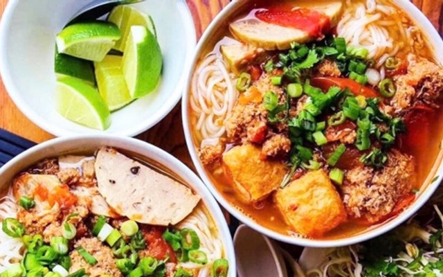 Bún Bò Huế, Bún Riêu Cua - Quán Cô Hoa