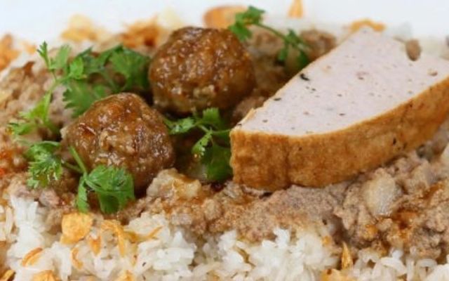 Thỏ Food - Xôi Sườn Cay & Bánh Mì Truyền Thống