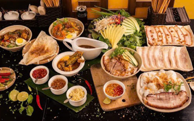 Quê Xưa - Bánh Tráng Cuốn Thịt Heo & Mì Quảng