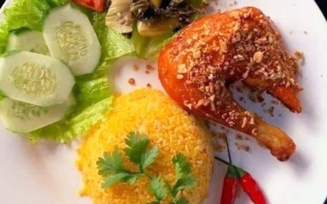 Huỳnh Ký 76 - Cơm Gà Xối Mỡ, Mì Xào & Hủ Tiếu Xào