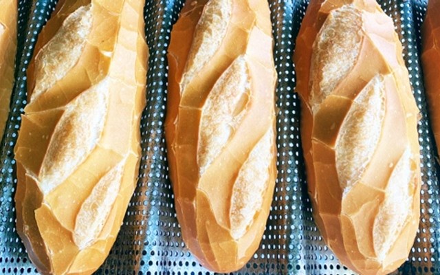 Bánh Mì Huế - Bánh Mì Heo Quay, Bánh Ngọt & Bánh Mặn - Bùi Hữu Nghĩa