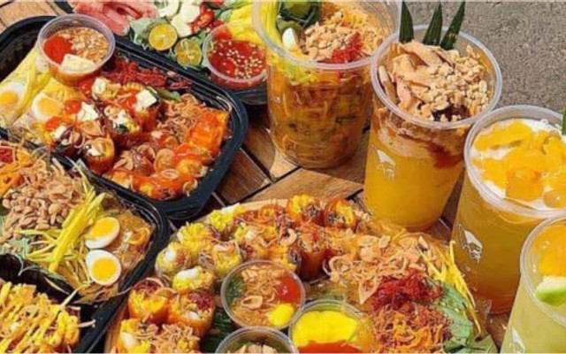 Ăn Vặt Ku Shin - Chân Gà Rút Xương, Cá Viên & Bánh Tráng Trộn