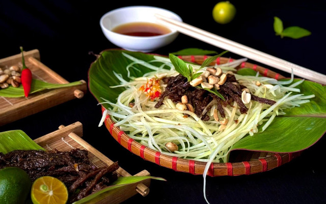 Ăn Vặt Cô Tô - Gỏi Khô Bò & Trà Trái Cây - Đường Hồ Bún Xáng