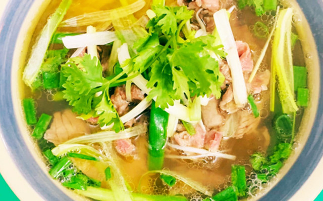 CƠM GÀ TA & CƠM TẤM - 30 Lê Hồng Phong