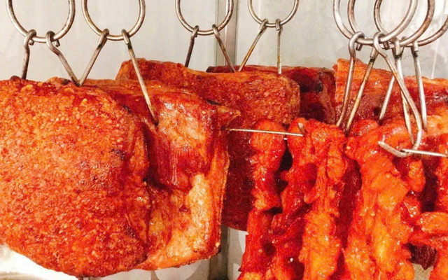 Bánh Mì & Bánh Hỏi Heo Quay - A Tài