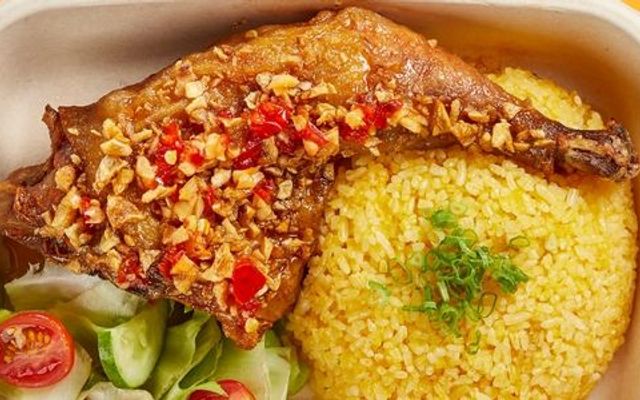 A QUÂY - Cơm Gà Xối Mỡ, Trà Tắc & Sâm Lạnh - Lê Quát