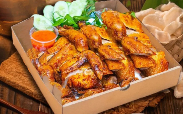 Hưng Phát - Gà Nướng Cơm Lam, Heo Quay & Vịt Quay - 98 Lộ Tẻ