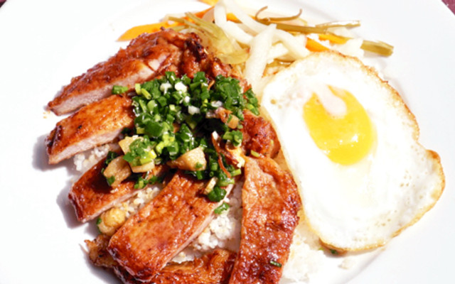 Cơm Tấm Bé Thanh - Bánh Canh - Gần Chân Cầu Hùng Vương