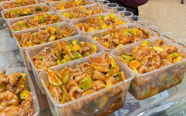 Chân Gà Sốt Thái Hương San - Cổng Trường Khương Thượng