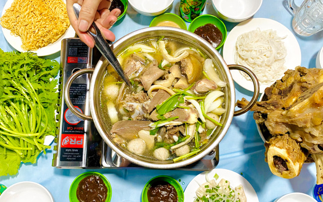 Quán Tư Lê - Phở, Mì Quảng & Lẩu Bò Các Loại - Hoàng Sa