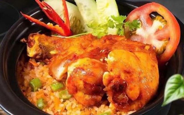 MOON TEA - Cơm Thố, Bún Đậu & Nem Nướng Nha Trang - Xuân Phương