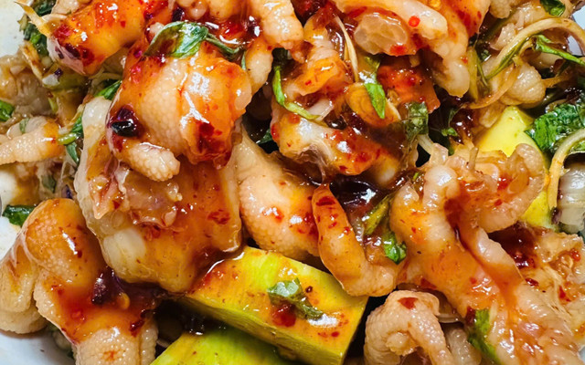Ăn Vặt Tina - Chân Gà Sốt Thái - Bến Lội