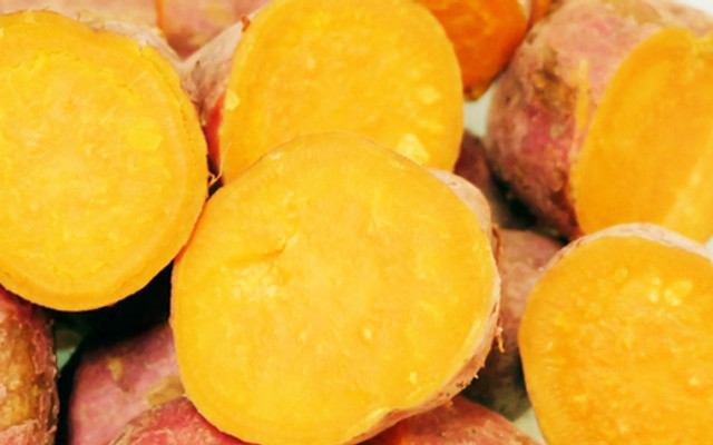 Đậu Phộng, Khoai Lang & Chuối Sáp Kim Ngân