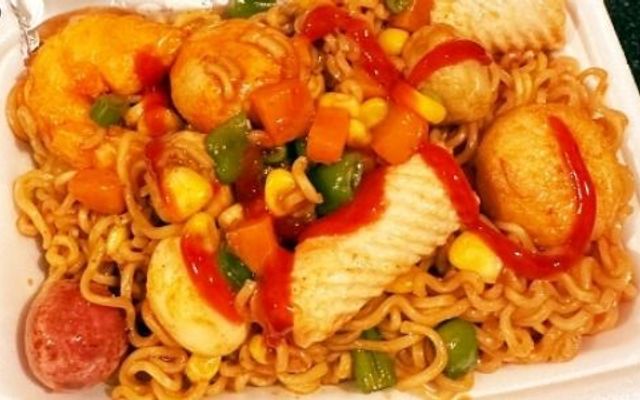 Bếp Quỳnh Trang - Thịt Xiên, Bánh Mì & Đồ Ăn Vặt