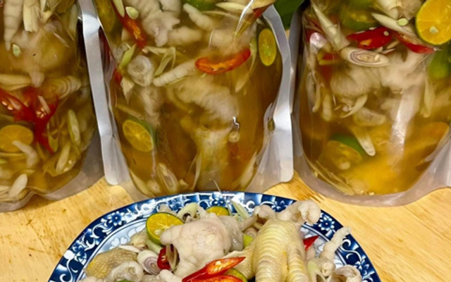 Chân Gà Sả Tắc & Chân Gà Sốt Thái Nc Food