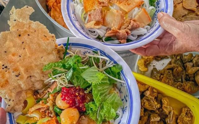 BÒ KHO & MỲ QUẢNG PHÚ CHIÊM - 144 Nguyễn Đình Tứ