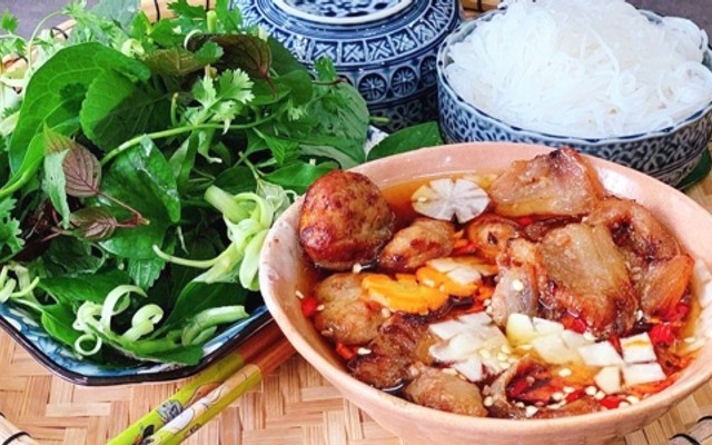 Bún Chả Hàng Mành Thành Công - Nguyên Hồng
