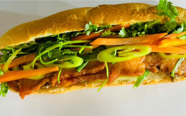 Bánh Mì Long Hoa - Cơm Tấm & Cháo Lòng - Nguyễn Háo Vĩnh