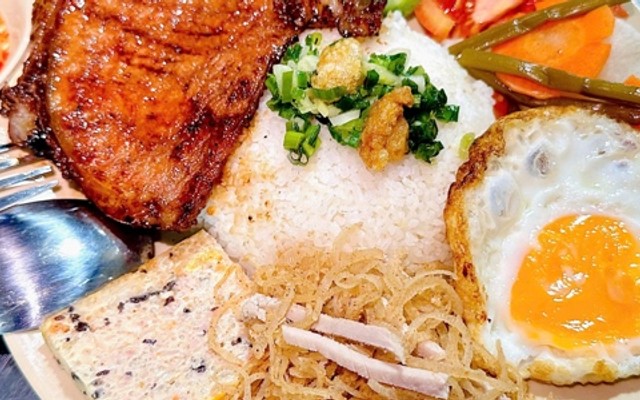 CƠM TẤM VÂN - 941 PHẠM THẾ HIỂN