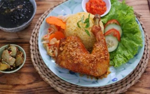 Cơm Gà Ông Dũ - Trần Hưng Đạo