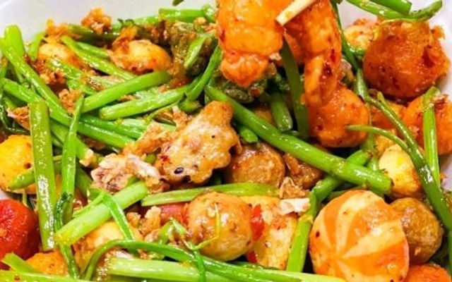 Boong Food - Mì Trộn Indomie & Viên Chiên Mắm Tỏi - Triều Khúc