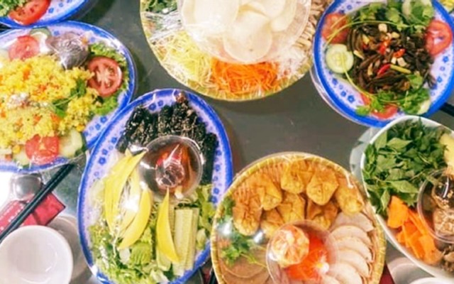 Khai Tâm - Quán Chay - 352 Phan Châu Trinh