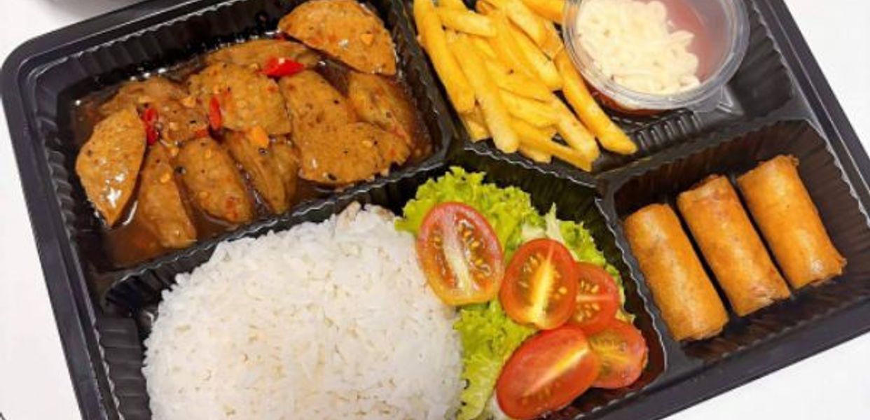 2F - Cơm Bò Viên Sốt Mắm Tỏi