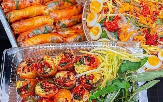 Bánh Tráng Trộn & Trà Trái Cây - Mia