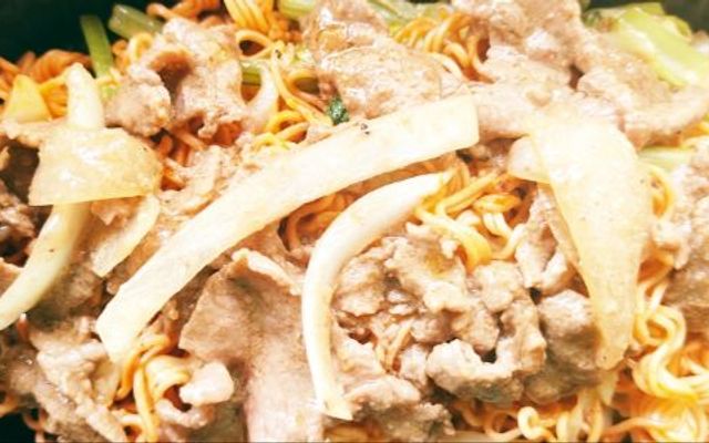 Góc Bà Huyện - Nui Xào Bò, Mì Xào Bò & Cơm Gà Mắm Tỏi - Bà Huyện Thanh Quan