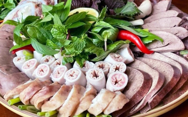 Dũng Tâm Lẩu Lòng. Lòng Chín - Lòng Ngon & Lẩu Lòng - 206 Phan Đình Giót