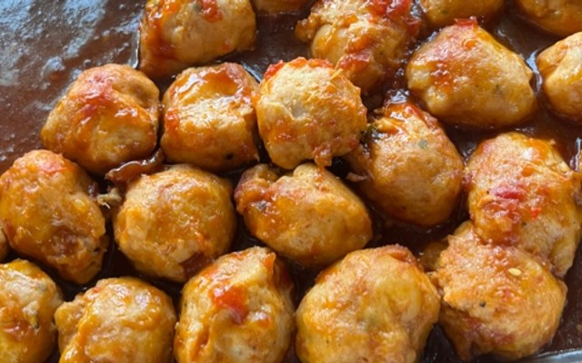 Cơm & Phở - Tuyết