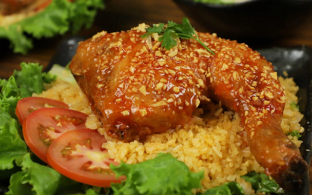 Cô Ba - Cơm Gà, Nui Xào & Mì Xào