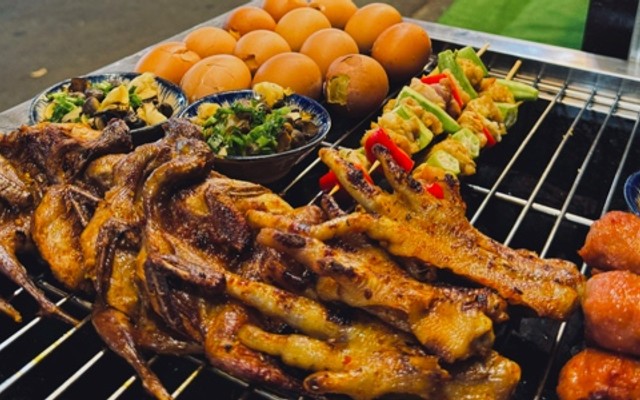 Ăn Vặt Nhà LYN - Khu Phố Đêm Bà Rịa