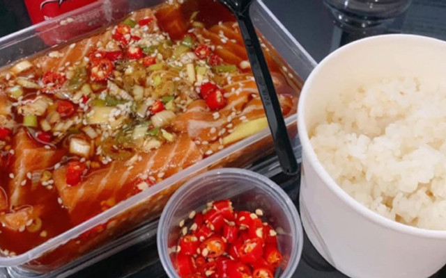 Bếp Bà Thuỷ - Cá Hồi & Trứng Lòng Đào Ngâm Tương - Shop Online