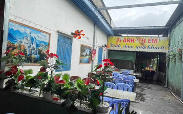 Tý Anh Tý Em - Chợ Điều