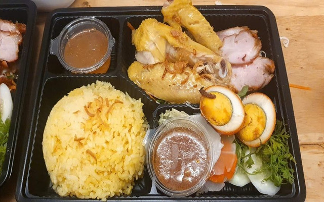 Nhà Cũ - Cơm Gà Ta - Lộ Số 4