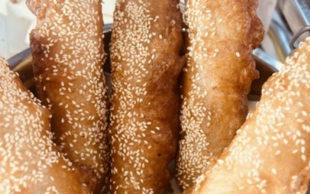 Chị Cúc - Chuối Chiên Mè Campuchia - Hồ Thị Kỷ