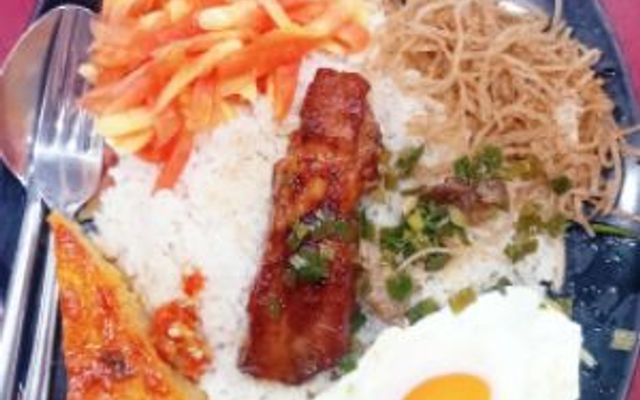 Cơm Tấm Cỏ - Cơm Tấm Đêm - 172 Đường 3 Tháng 2