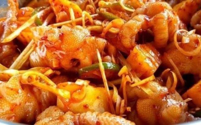 Quyên - Chân Gà Sả Tắc