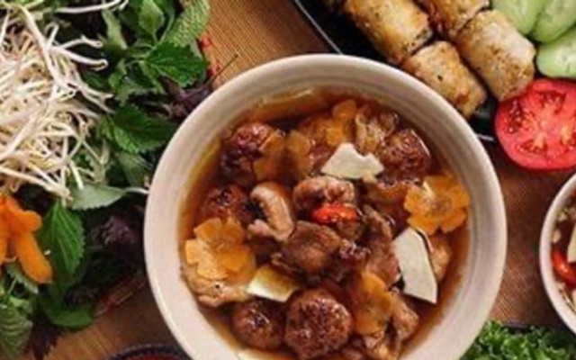 Obama - Bún Chả & Bún Đậu - Thái Hà