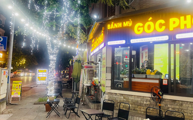 Bánh Mỳ & Trà Chanh Góc Phố 