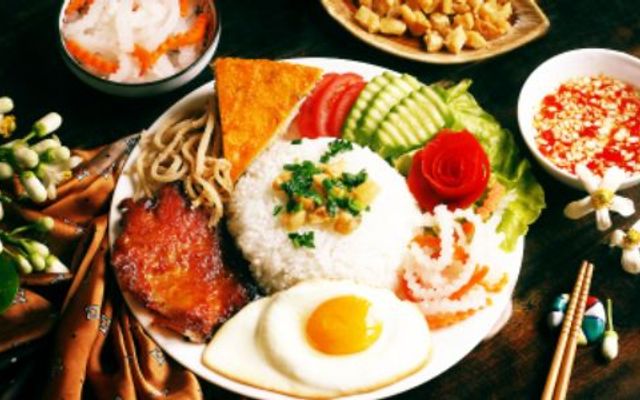 Tiệm Cơm Bình Dân - Nguyễn Trãi