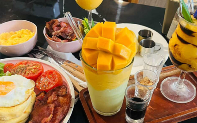 Avos and Mango - Hàng Gà