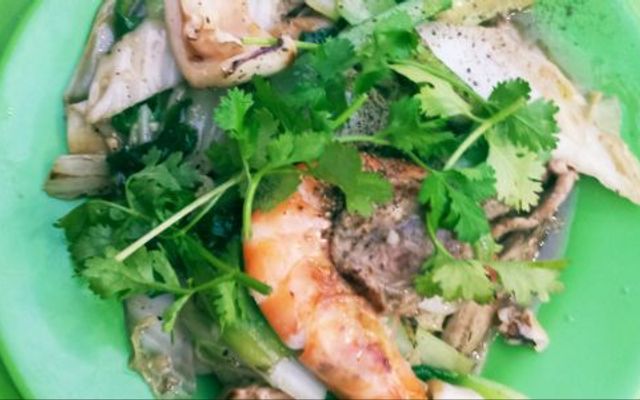 Hủ Tiếu Mì Xào Giòn A Gấu - Vũ Tùng