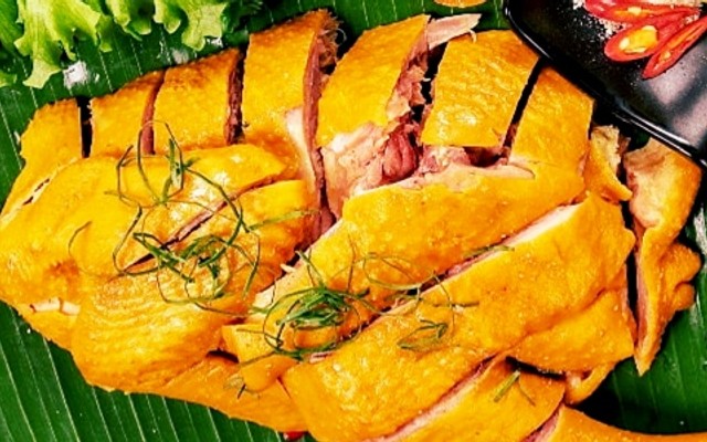 Bún Mắm Nêm & Bánh Bột Lọc - Gà Ủ Muối Mai Vy Dĩ An