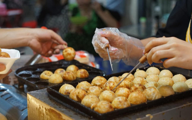 Tiêm Bánh Nhà Lion - CC Ngô Gia Tự